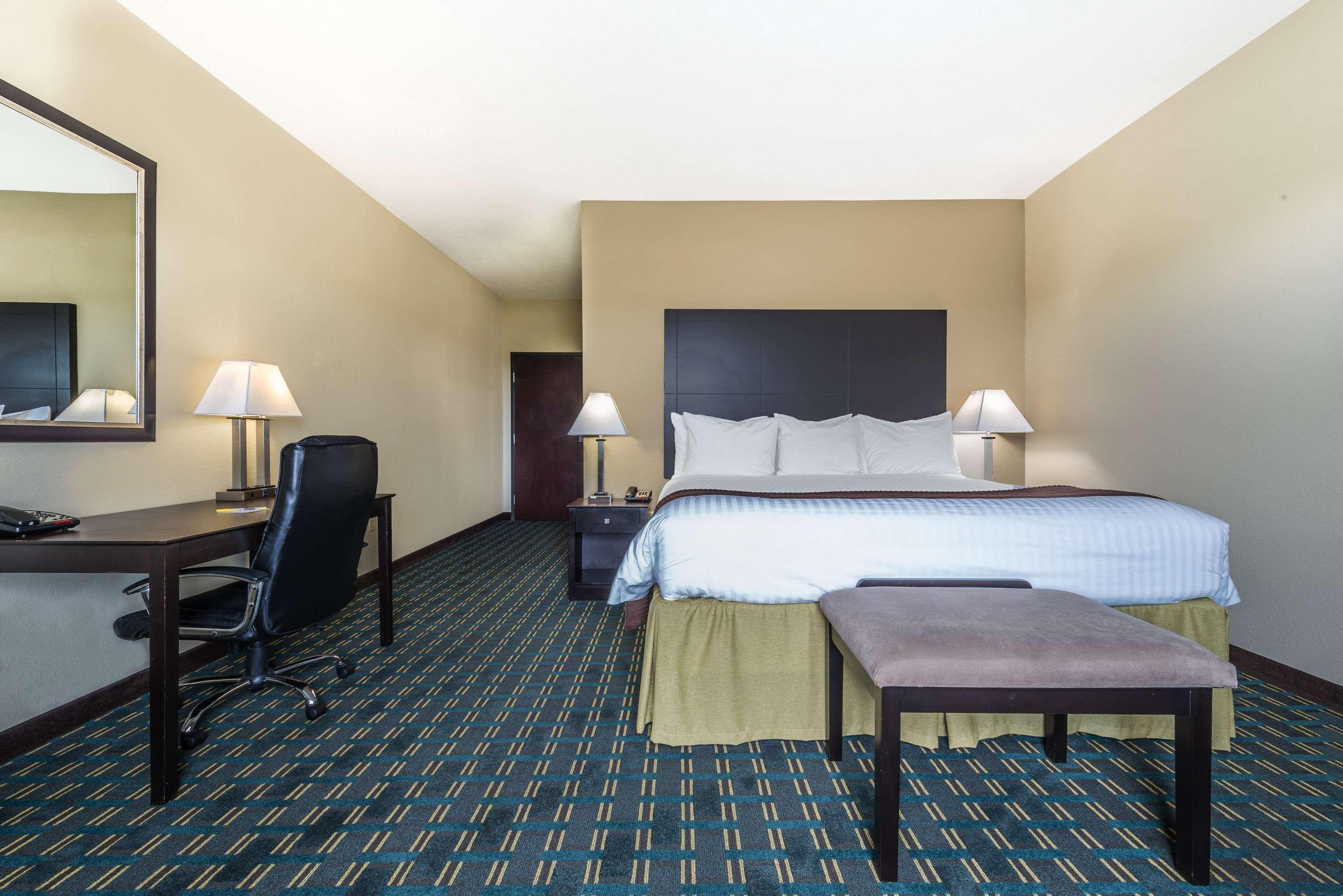 Days Inn & Suites By Wyndham Mineral Wells Dış mekan fotoğraf