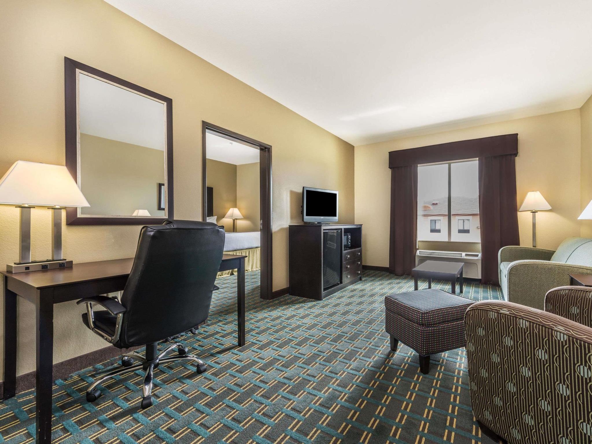 Days Inn & Suites By Wyndham Mineral Wells Dış mekan fotoğraf